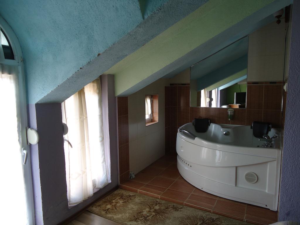 Dionis Hotel Petrich  Δωμάτιο φωτογραφία